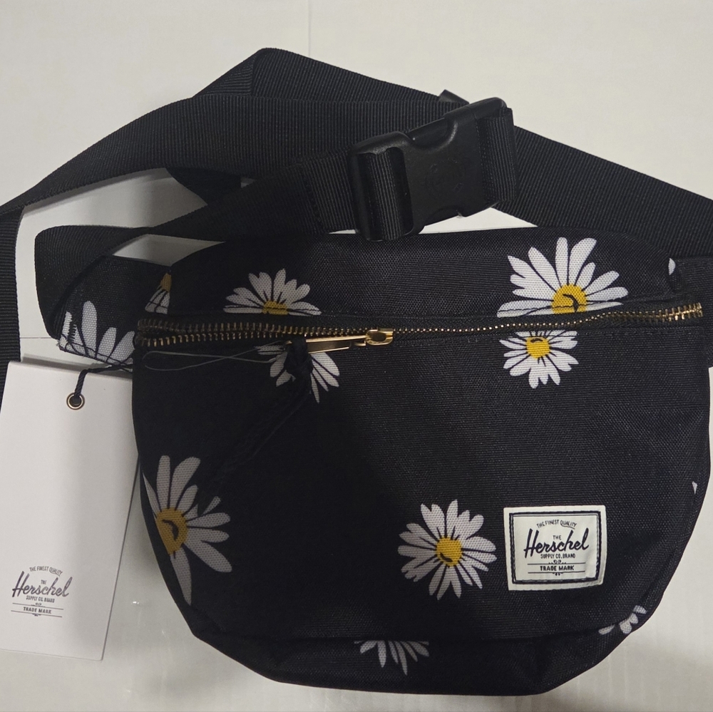 Herschel Fifteen Daisy Fanny Pack